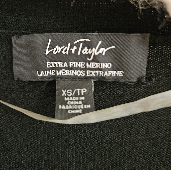 Light Merino Wool Cardigan - Picture 2 of 6